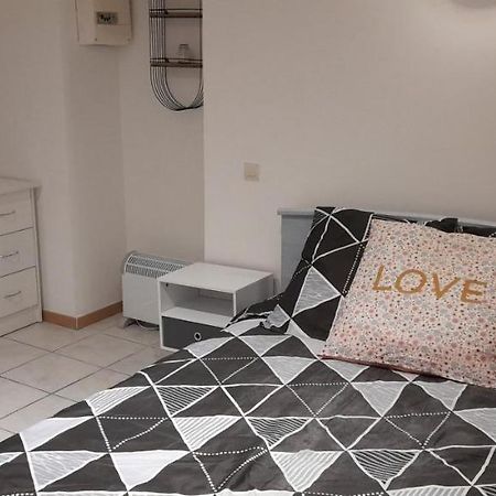 Tres Belle Appartement F1 Bis Perpignan Exteriér fotografie